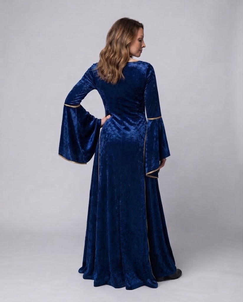 Women's elegant historical dress with flowing sleeves Fashion Glam