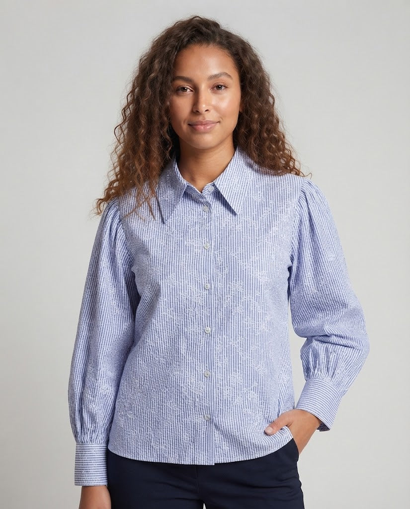 Women's Long Sleeve Poplin Blouse with Volume Sleeves and Lace Collar Fashion Glam