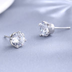 Ladies earrings with sparkling crystals in exquisite wreath design Fashion Glam