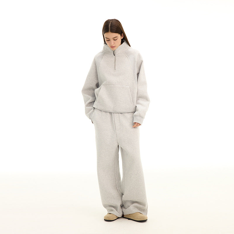 Sweatshirt with stand-up collar and zipper