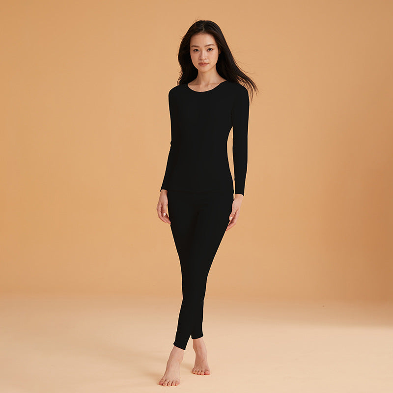 Warm underwear set with round neckline