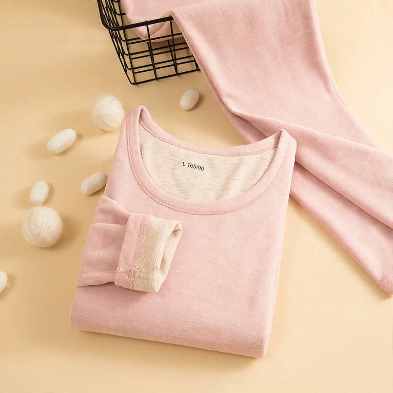 Warm underwear set made of wool and silk