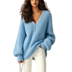Loose knit sweater with V-neck and zipper