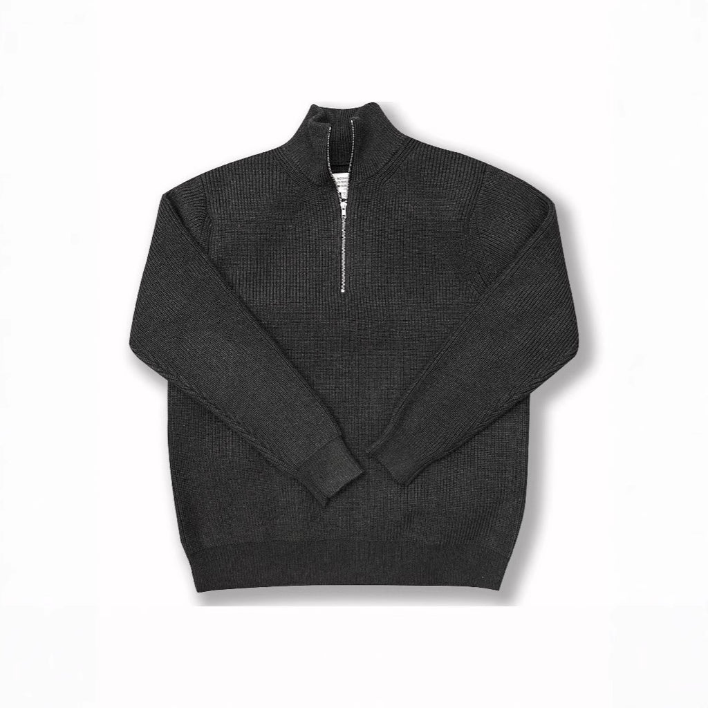 Unisex knitted pullover with zipper