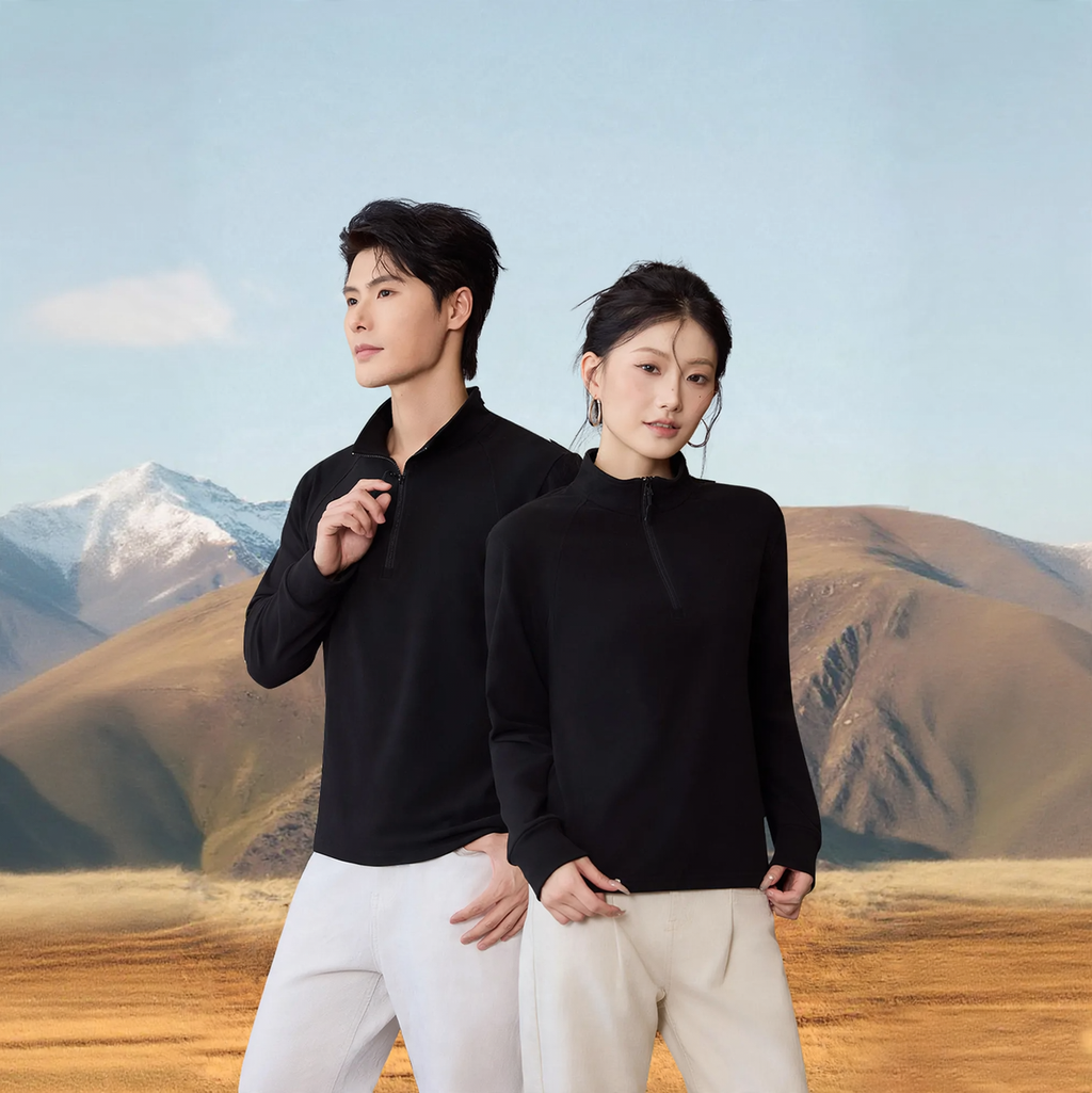 Unisex sweatshirt with zipper and fleece lining