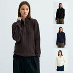 Classic knitted sweater with cable pattern and zipper
