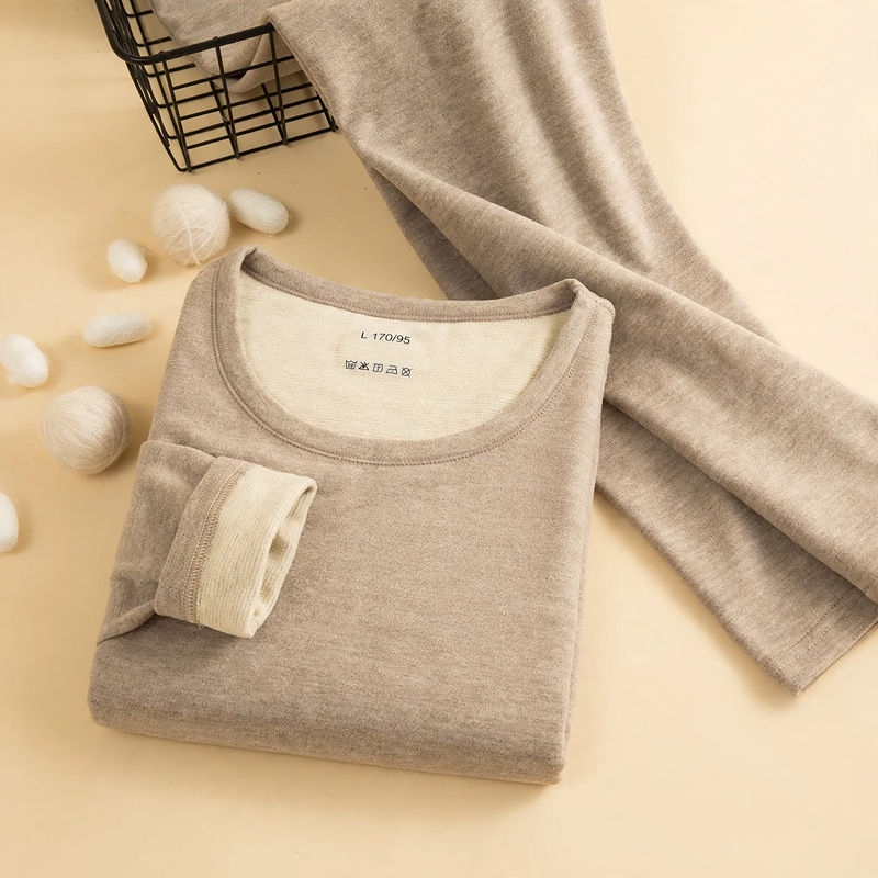 Warm underwear set made of wool and silk
