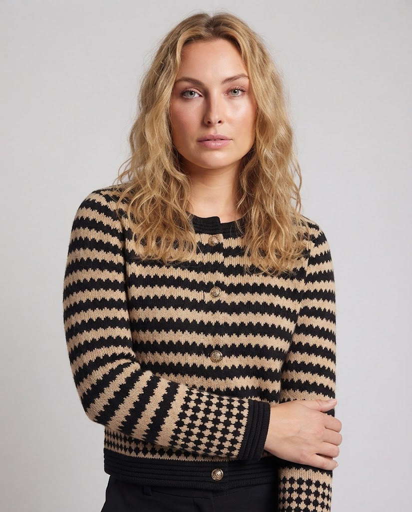 Women's Short Jacquard Cardigan in Graphic Houndstooth and Diamond Pattern with Pearl Button Placket Fashion Glam