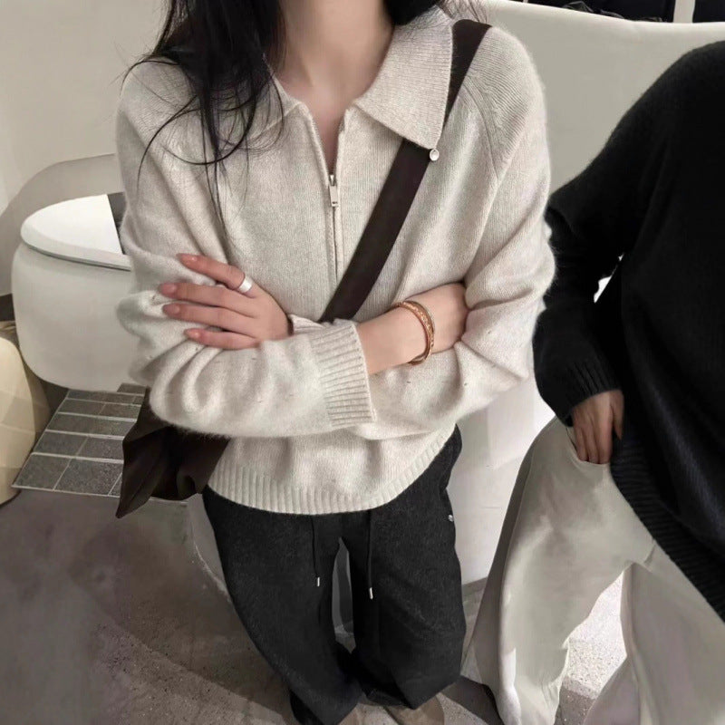 Knitted pullover with polo collar and zipper