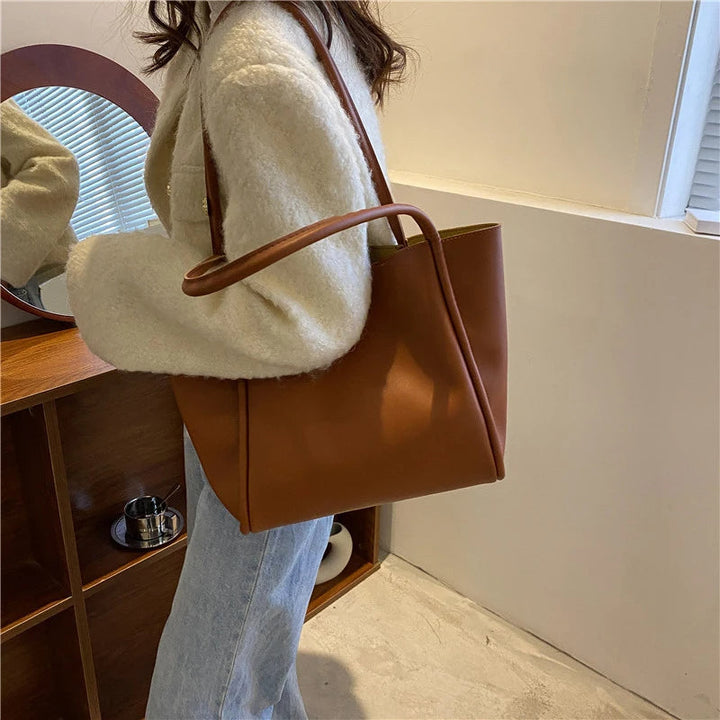 LIORA- Large Carry Bag