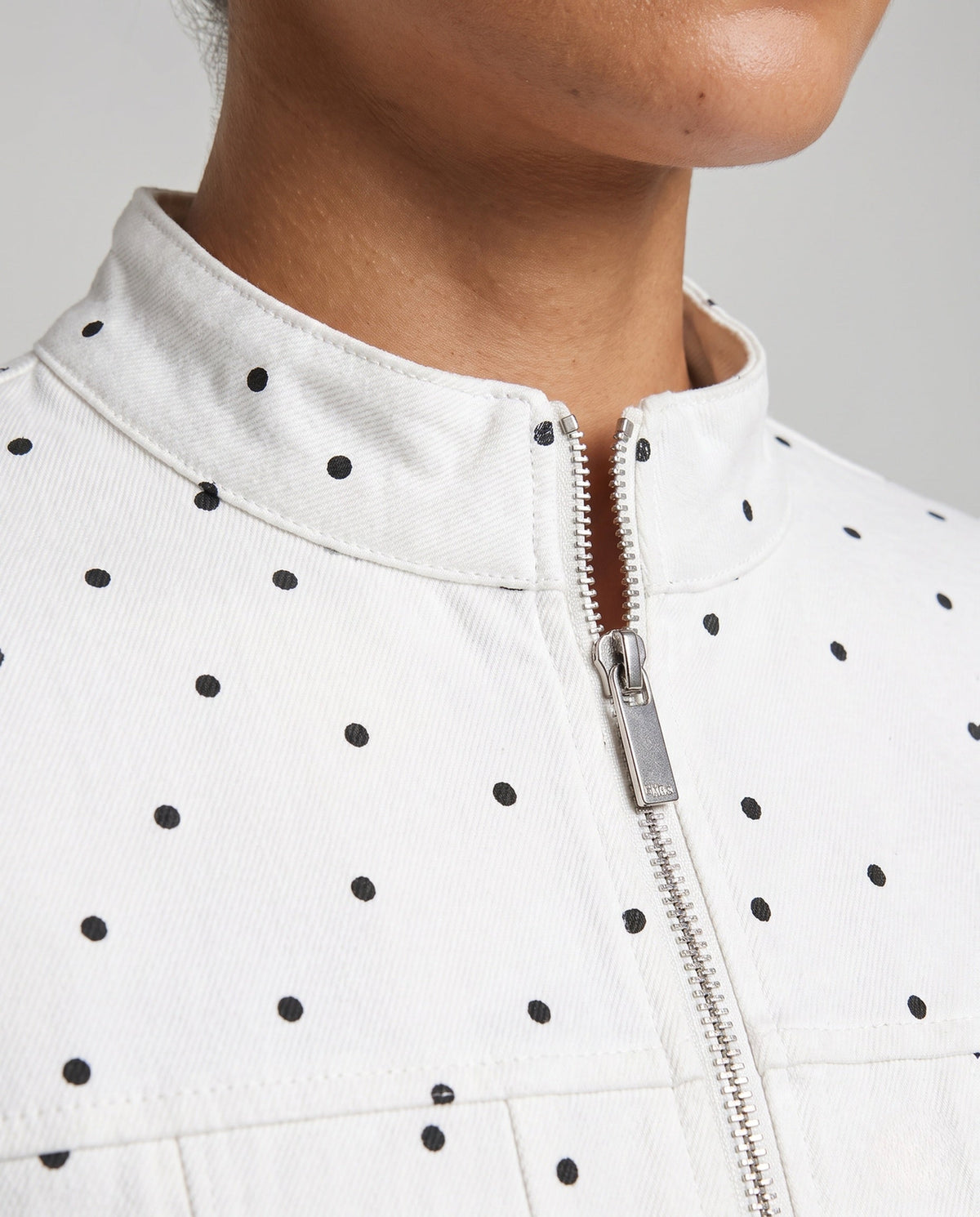 Product 11003944010074 - close_up_detail