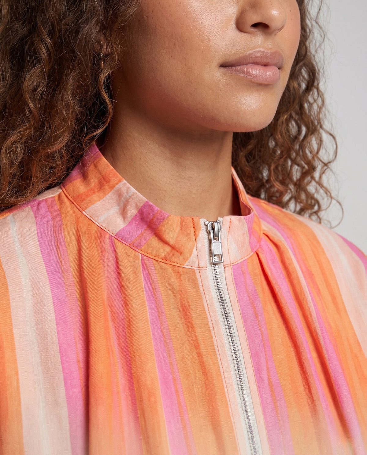 Product 11003949777242 - close_up_detail