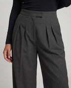 Women's Wide Cut, Pleated High Waist Suit Trousers Made of Wool Blend Fashion Glam