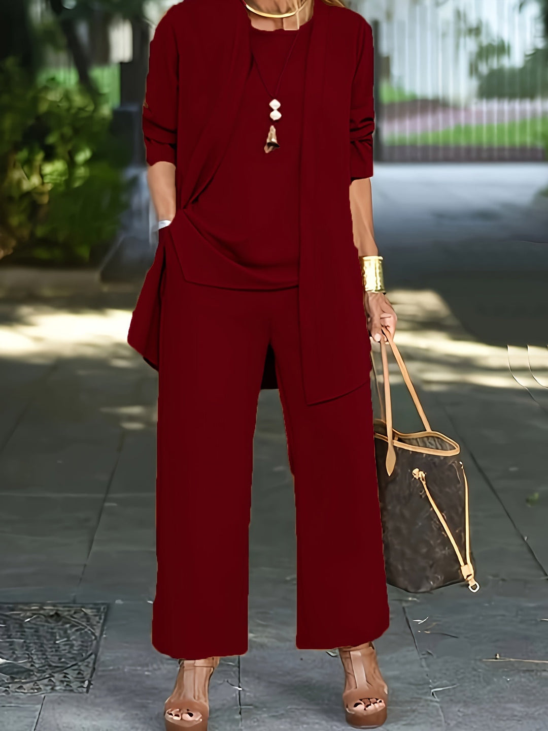 SYLVIE – VERSASTYLE THREE-PIECE SET