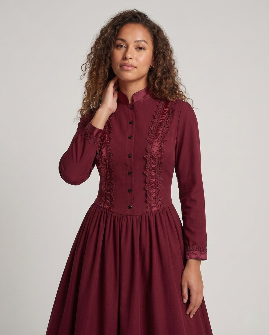 Women Elegant Historical Dress with Detailed Floral Embroidery Fashion Glam