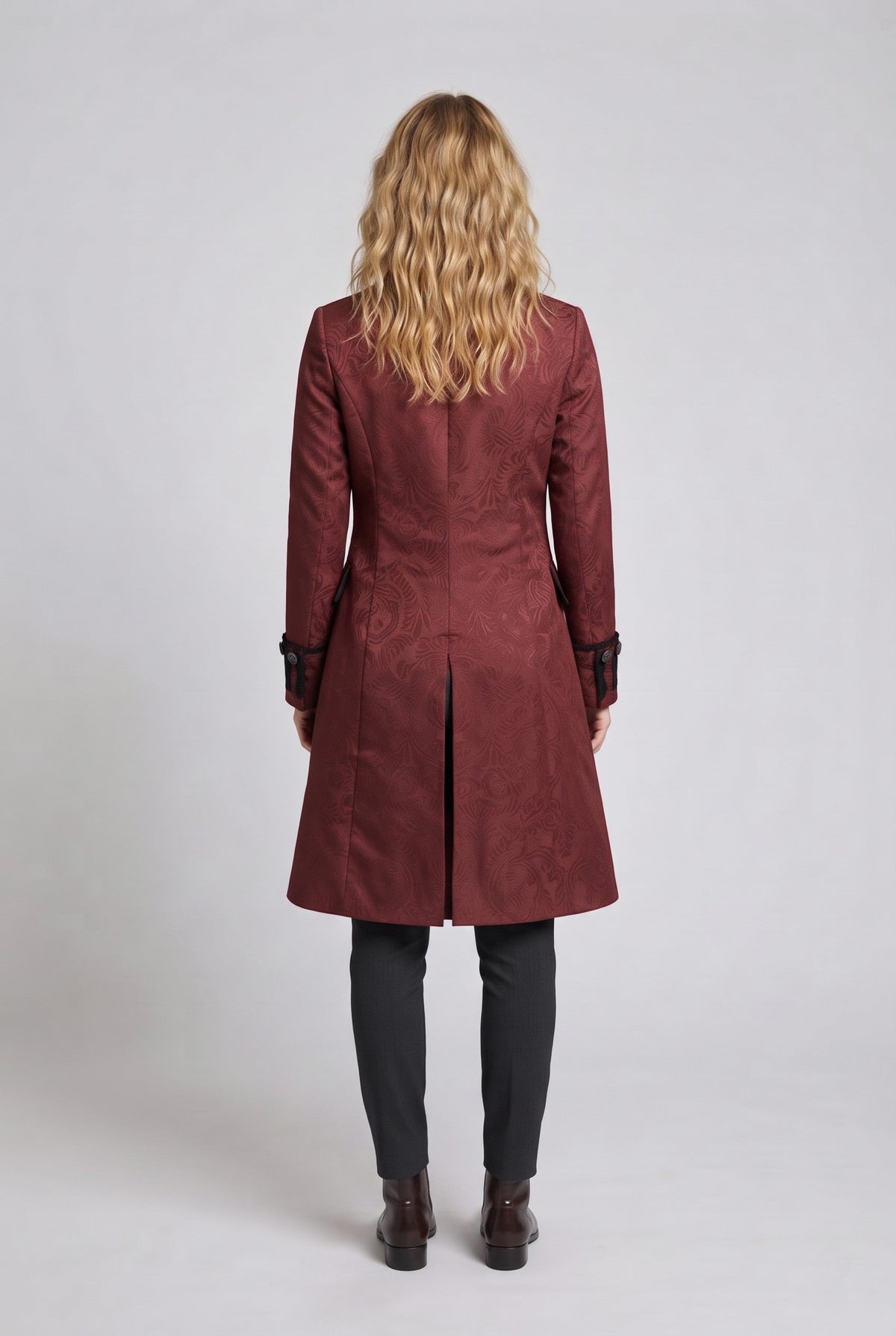Ladies elegant tailcoat with elaborate jacquard pattern Fashion Glam