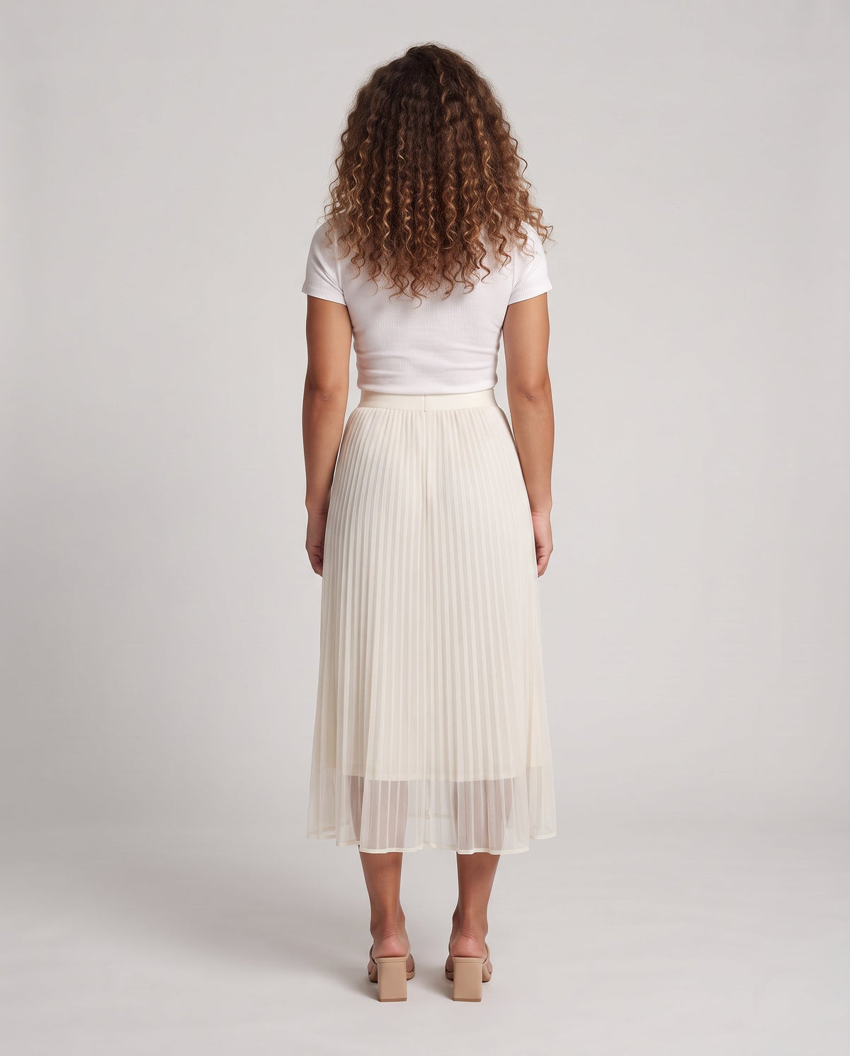 Women's midi skirt made of layered tulle with fine pleats and a high comfort waistband Fashion Glam