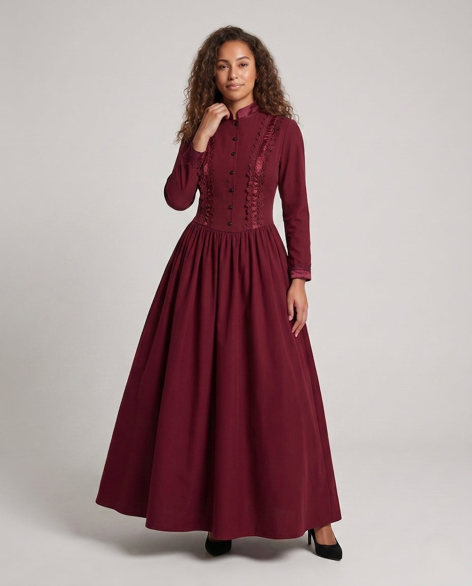 Women Elegant Historical Dress with Detailed Floral Embroidery Fashion Glam