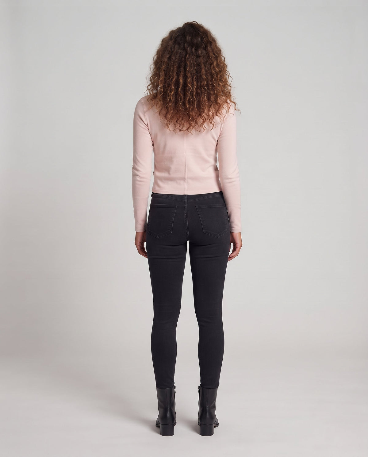 Ladies Fine Short Cardigan with Lace Insert and Round Neckline Fashion Glam