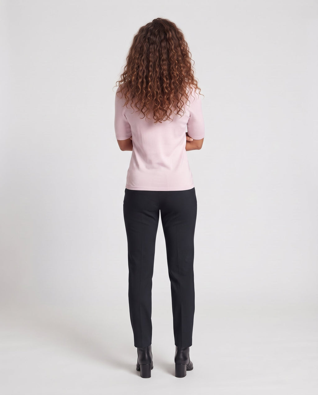 Women Fine U-Neck Fine Knit Shirt with Three-Quarter Sleeves Fashion Glam