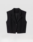 Women’s short-cut knitted vest with lapel collar and structured shoulder area Fashion Glam