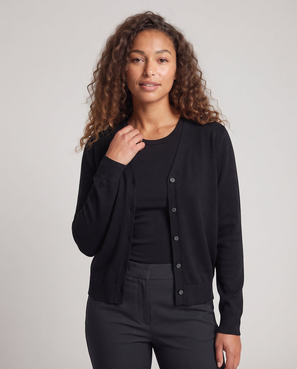Ladies Fine V-Neck Cardigan made of cotton blend with ribbed hem Fashion Glam