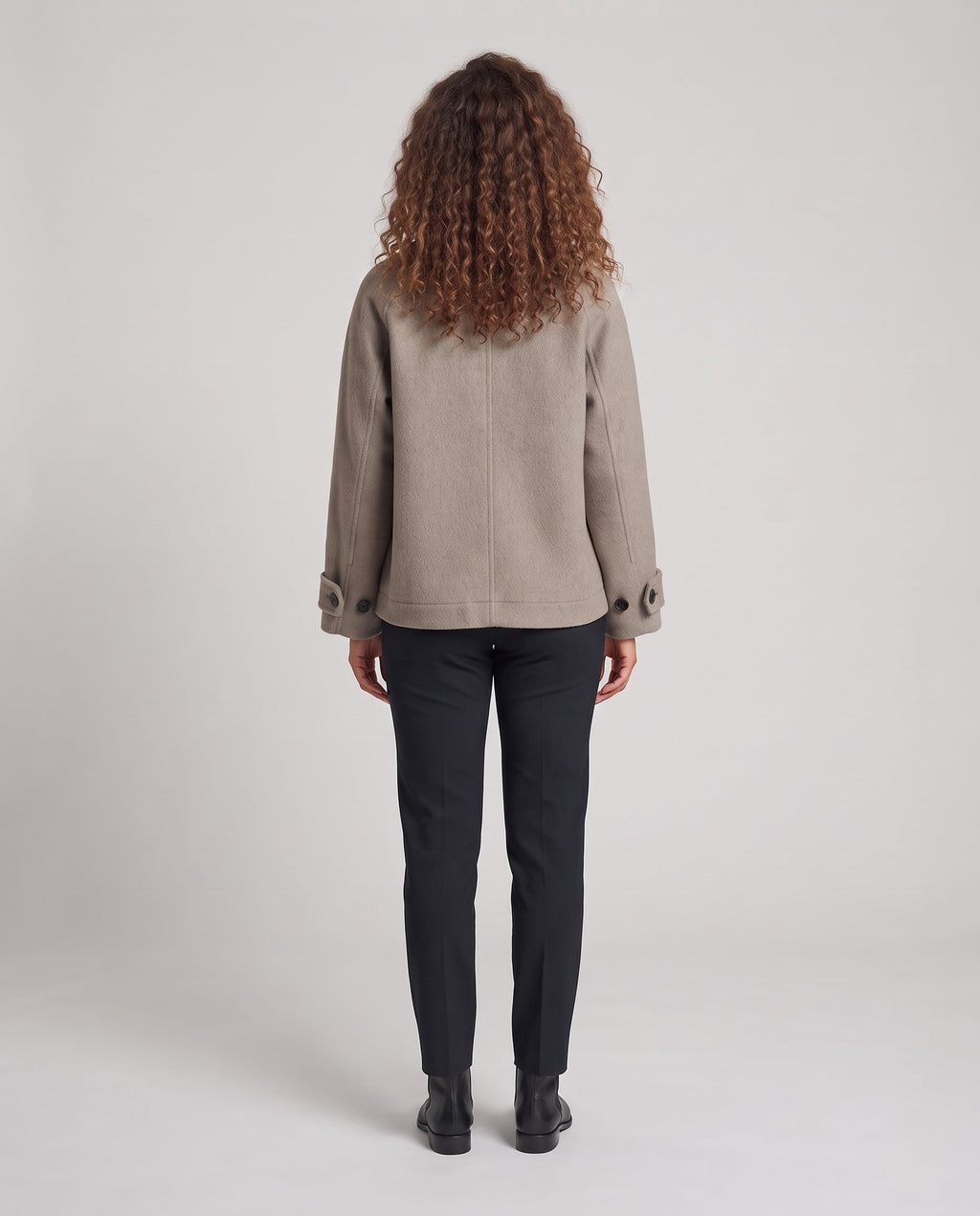Women Boxy Short Coat made of Wool Blend with Oversized Collar and Raglan Sleeves Fashion Glam