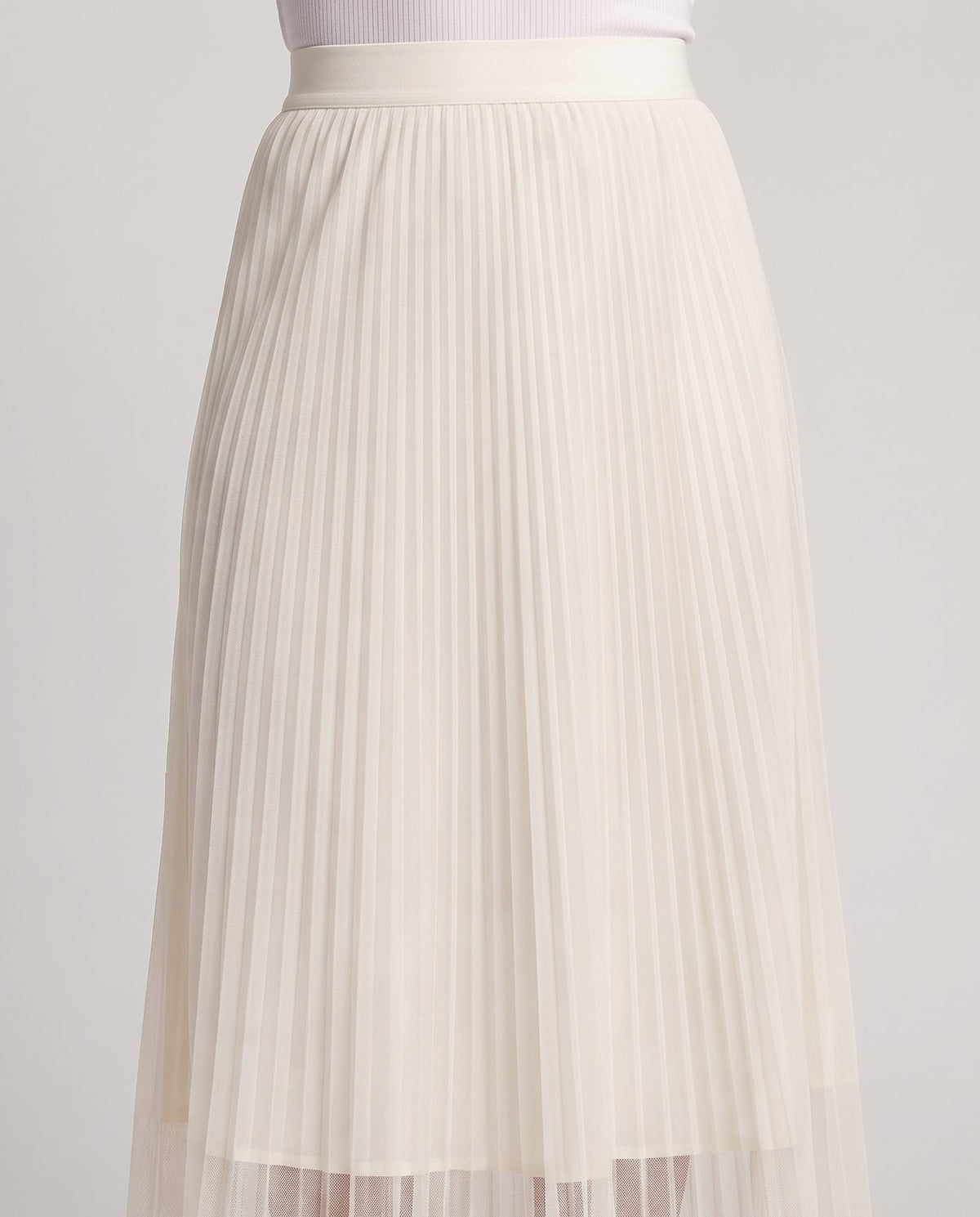 Women's midi skirt made of layered tulle with fine pleats and a high comfort waistband Fashion Glam