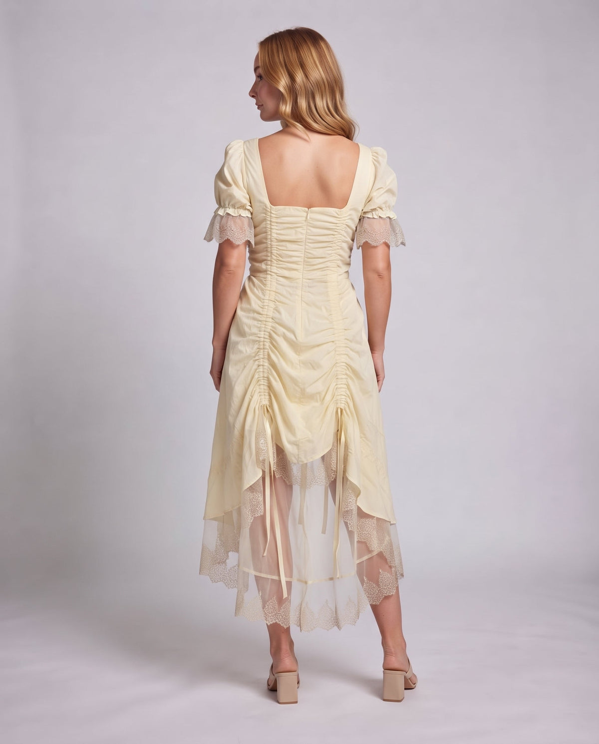 Women’s dress with ruffles and lace trim Fashion Glam