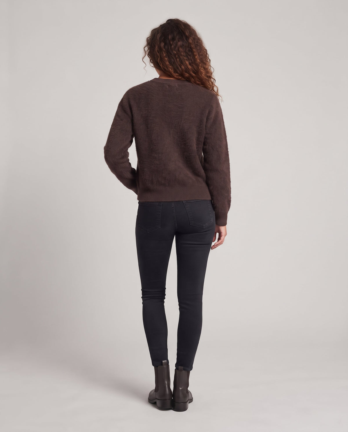 Women's Fluffy Mohair Look Oversized Sweater with Textured Central Motif Appliqué Fashion Glam