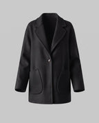 Women's stylish short coat made of wool blend with large patch pockets and modern lapel Fashion Glam