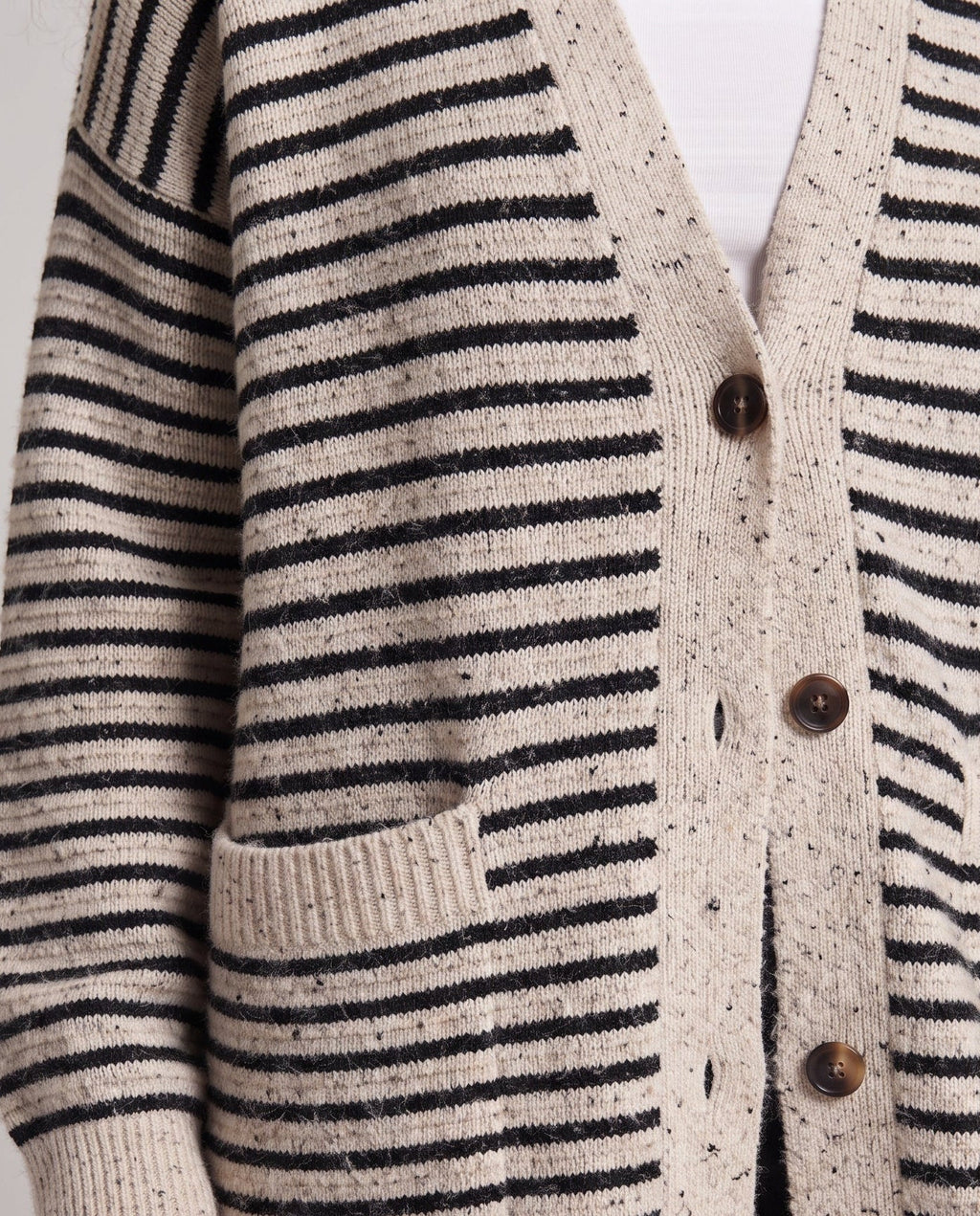 Women Longline Knit Cardigan with Horizontal Stripe Pattern and Patch Pockets Fashion Glam