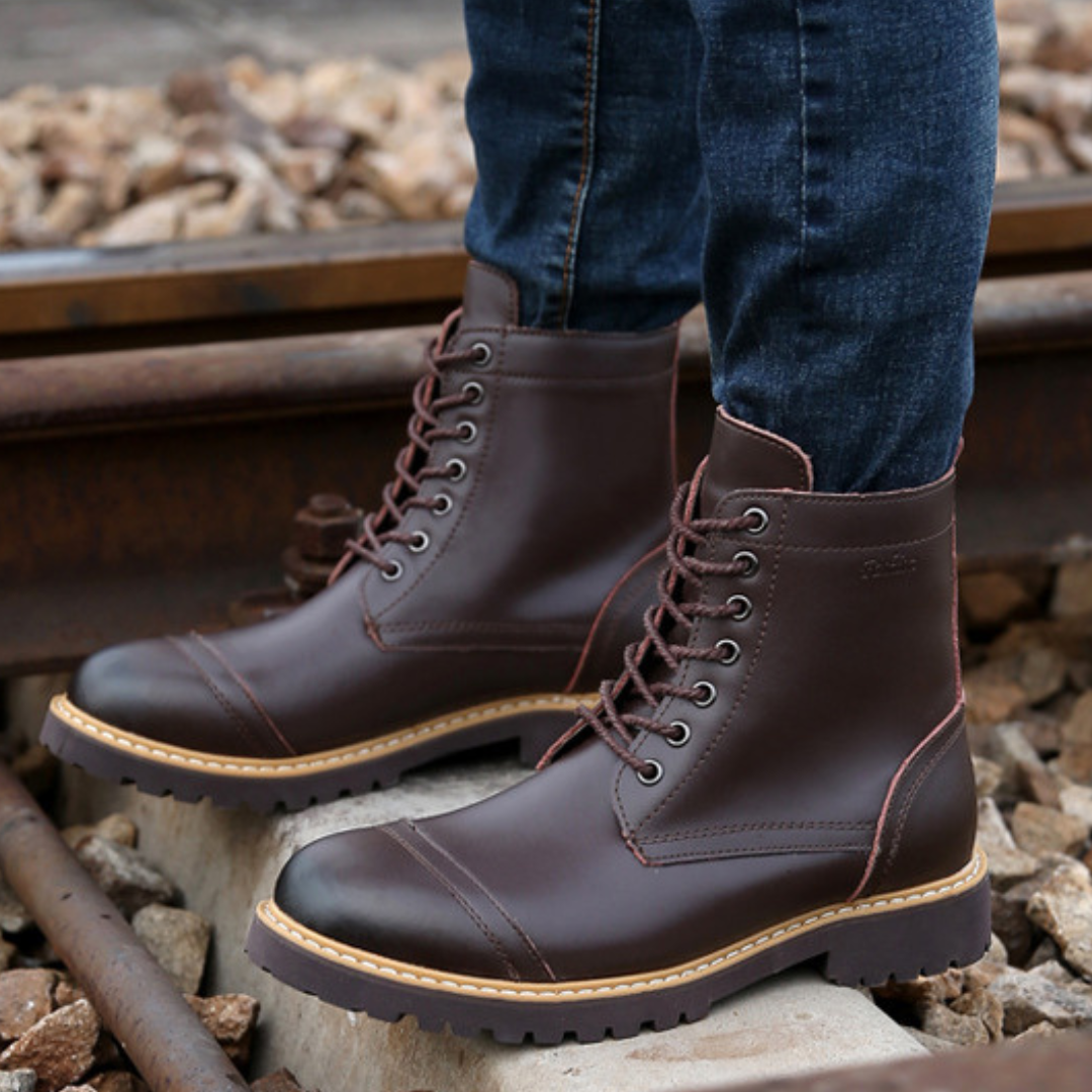 KINGSLEY & CO. - VINTAGE LEATHER BOOTS