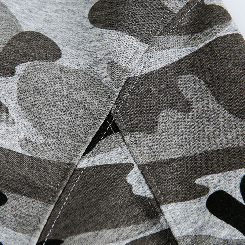 Unisex hooded jacket with camouflage pattern, full zipper and kangaroo pockets Fashion Glam