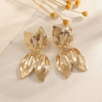 Ladies earrings in elegant leaf design Fashion Glam