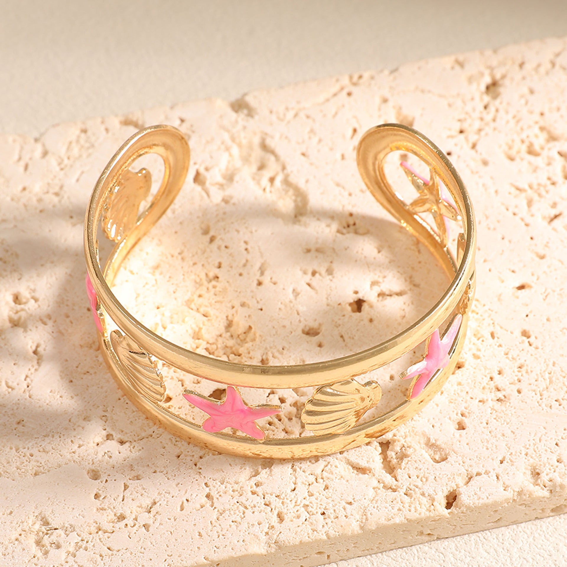 Ladies bracelet with intricate starfish design Fashion Glam