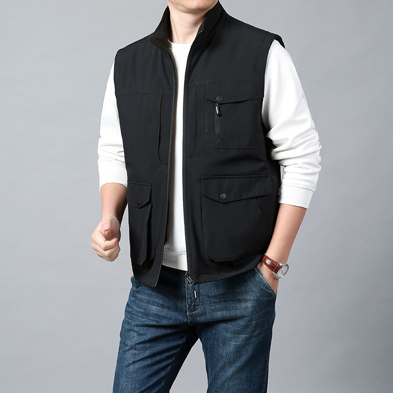 Men's functional vest in urban utility style with organizer pockets and stand-up collar Fashion Glam
