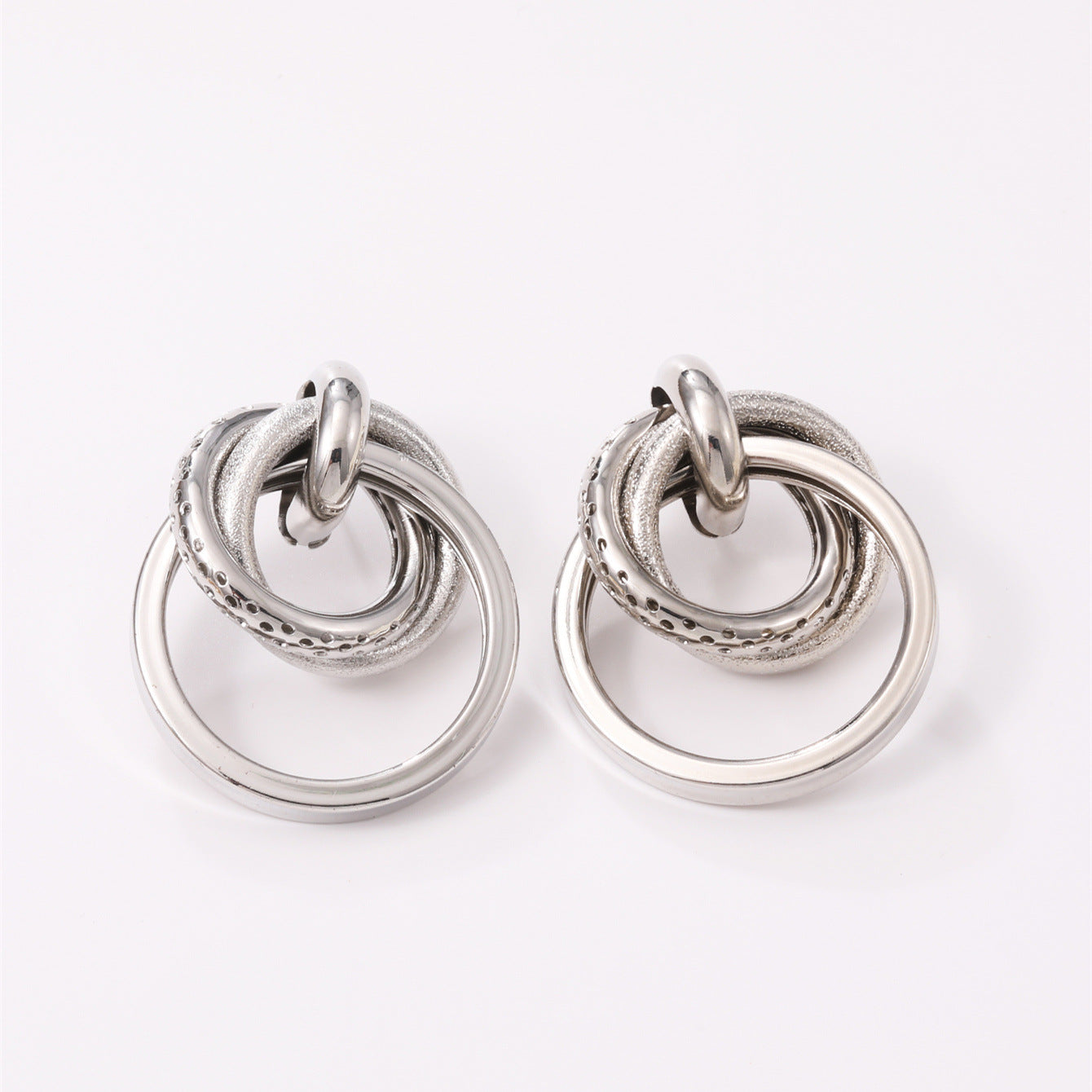 Women's Hanging Earrings with Elegant, Curved Ring Design Fashion Glam