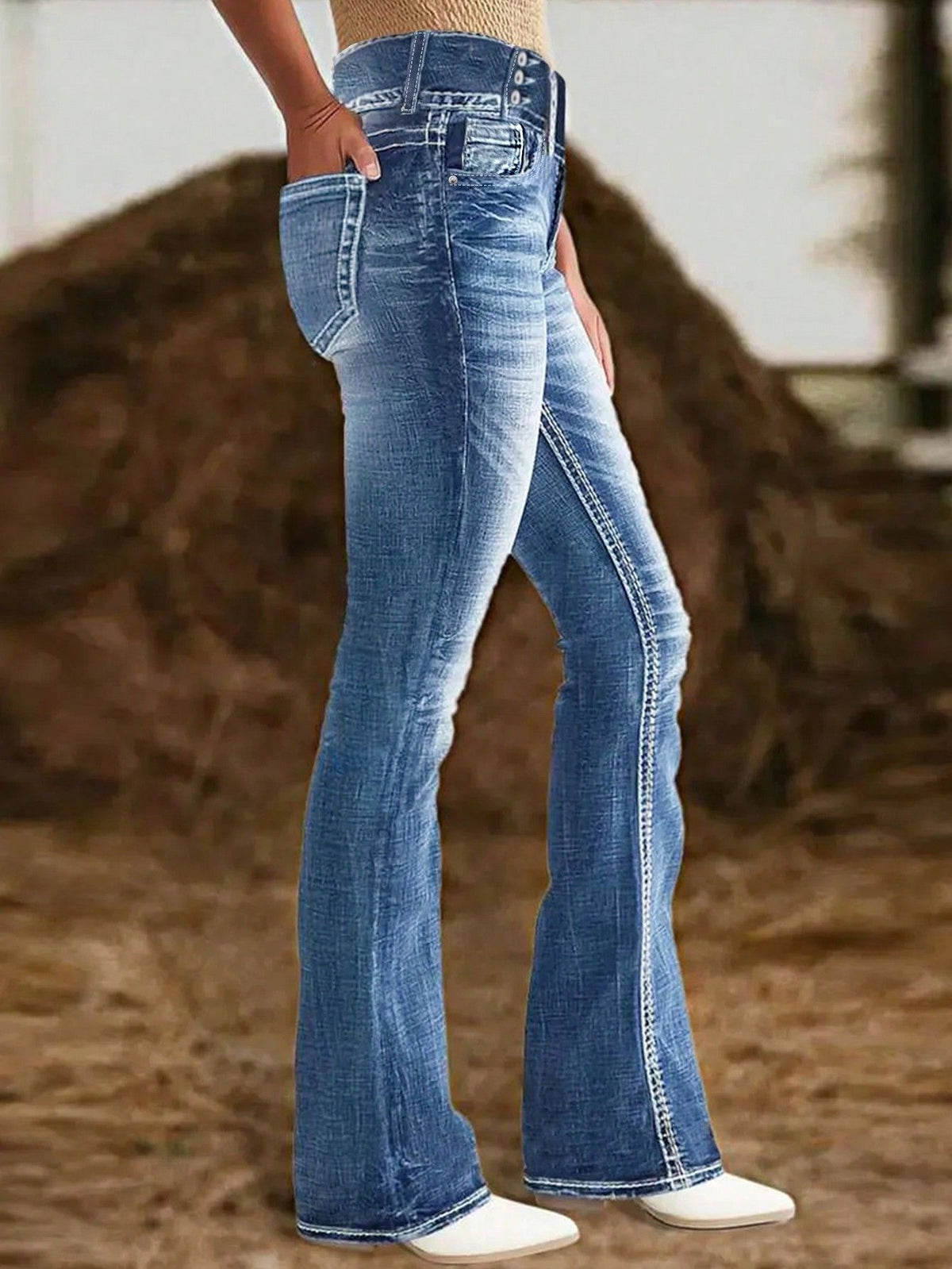 Ladies high-waisted flared jeans with side decorative seam and sculpting stretch waistband Fashion Glam