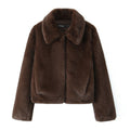 Women’s short jacket made of luxurious faux fur with a classic shirt collar Fashion Glam