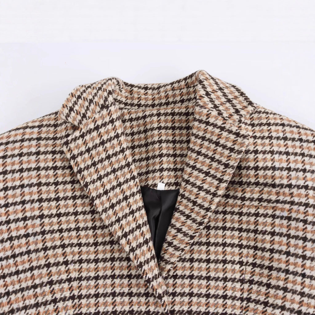 Women Long Houndstooth Coat with Lapel Collar, Two-Button Closure and Flap Pockets Fashion Glam