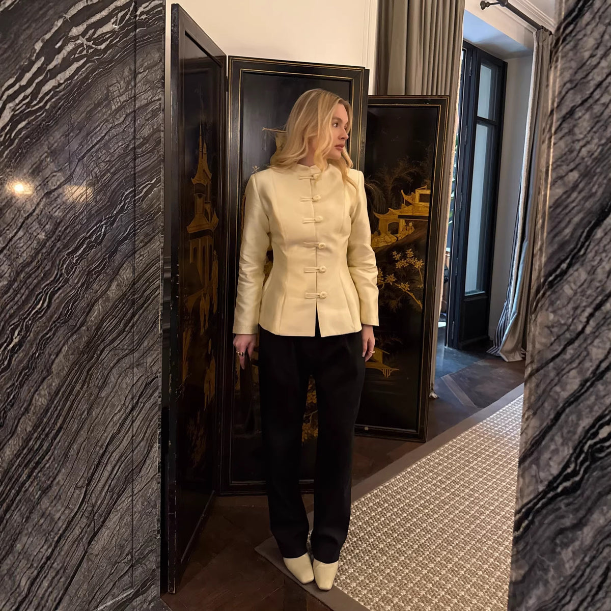 Women's tailored blazer with cord buttons, bell hem and Viennese seams Fashion Glam