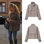 Ladies short jacket in houndstooth with stand-up collar, double-breasted and waist details Fashion Glam