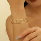 Ladies' bangle with elegant curved design Fashion Glam