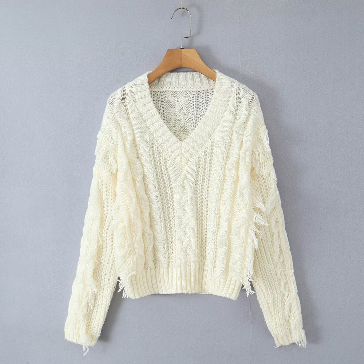 Women's Chunky Knit V-Neck Sweater with Cable Pattern and Fringes Fashion Glam