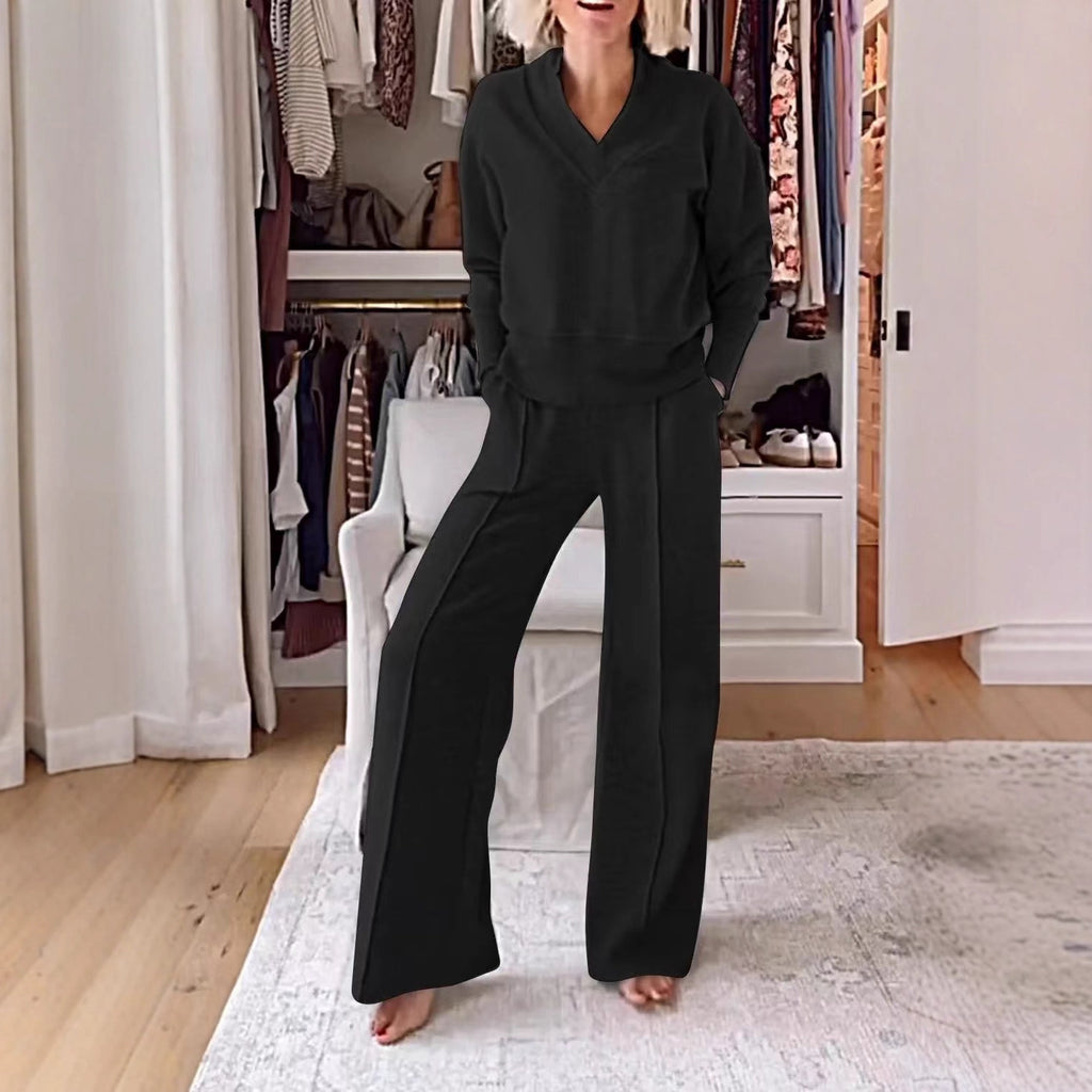 Ladies two-piece lounge set made of soft jersey with V-neck and wide palazzo pants cut Fashion Glam