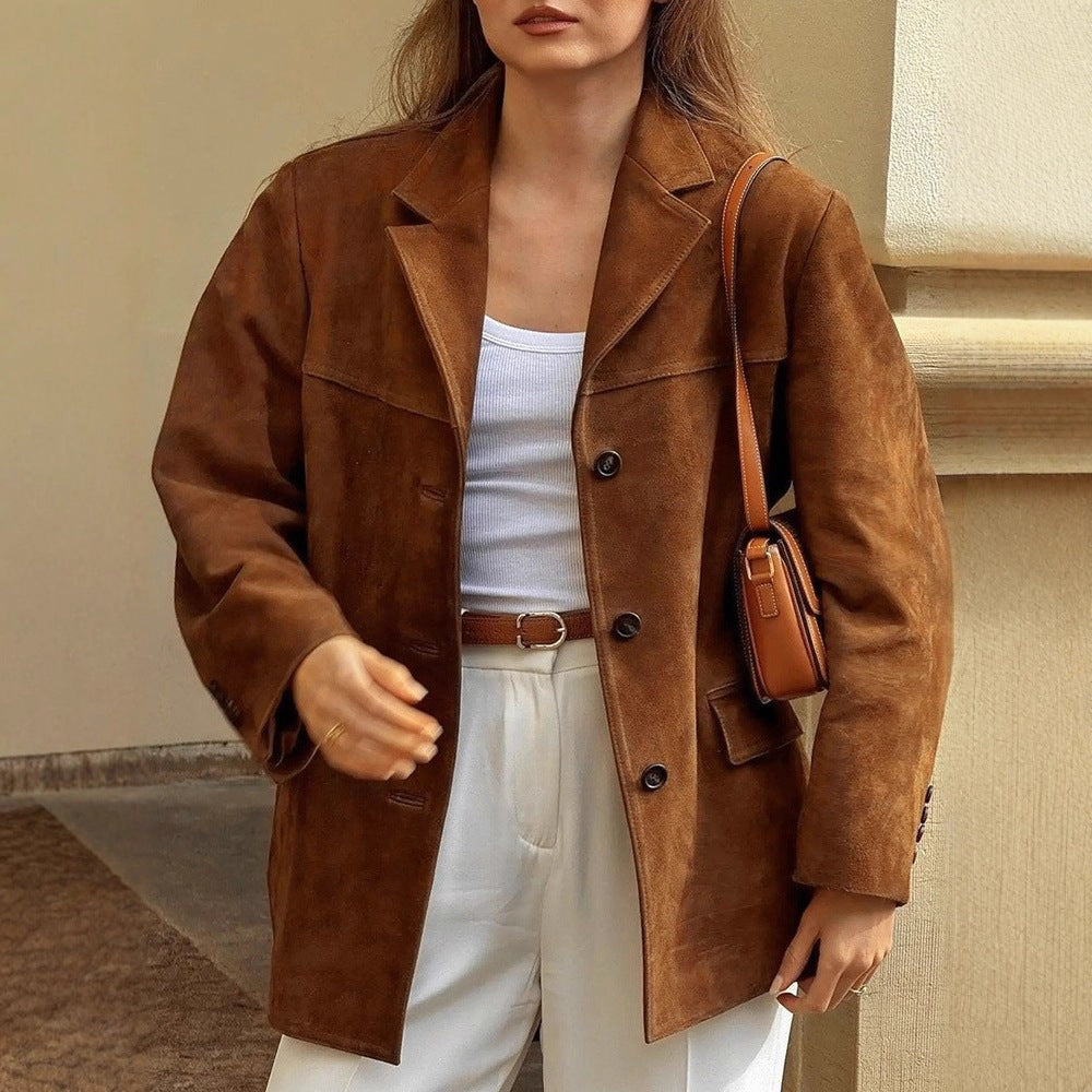 Women's short coat in blazer style made of suede imitation with lapel collar and patch pockets Fashion Glam