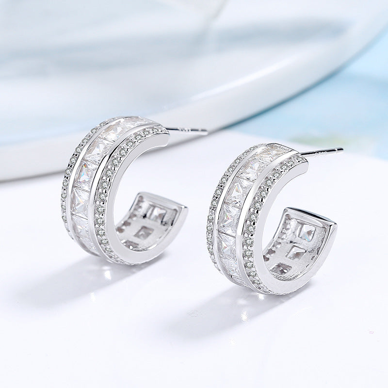 Women's stud earrings with elegant crystal and zirconia embellishment Fashion Glam
