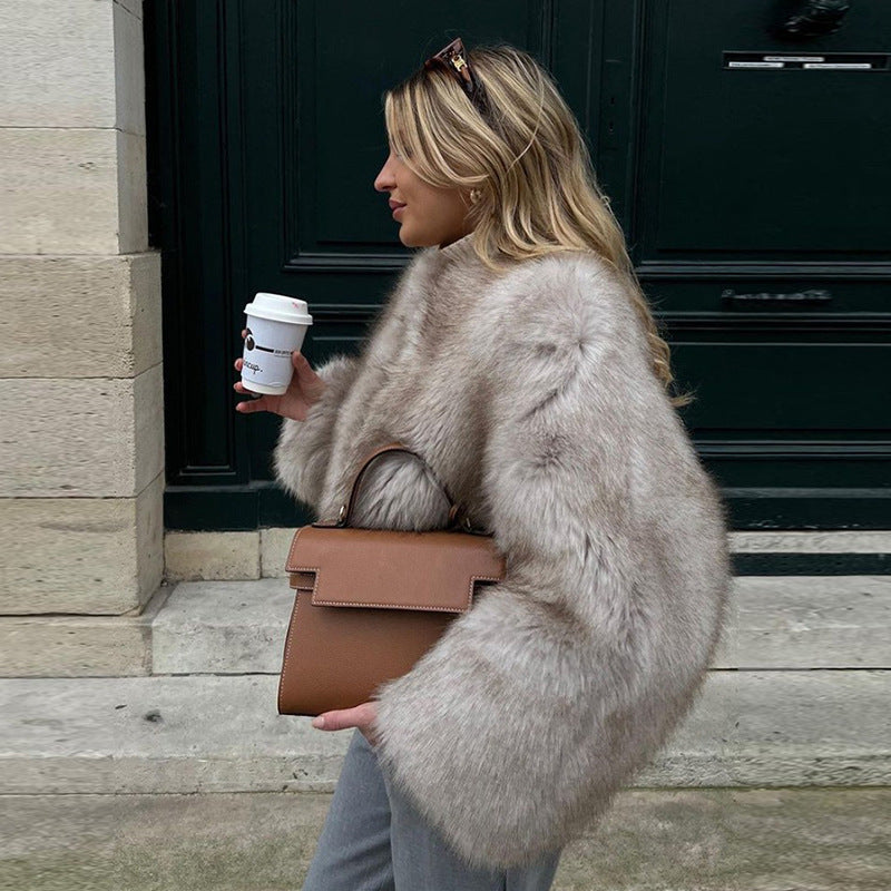 Women's short-cut shaggy faux fur jacket with boxy silhouette and extra soft high-pile Fashion Glam