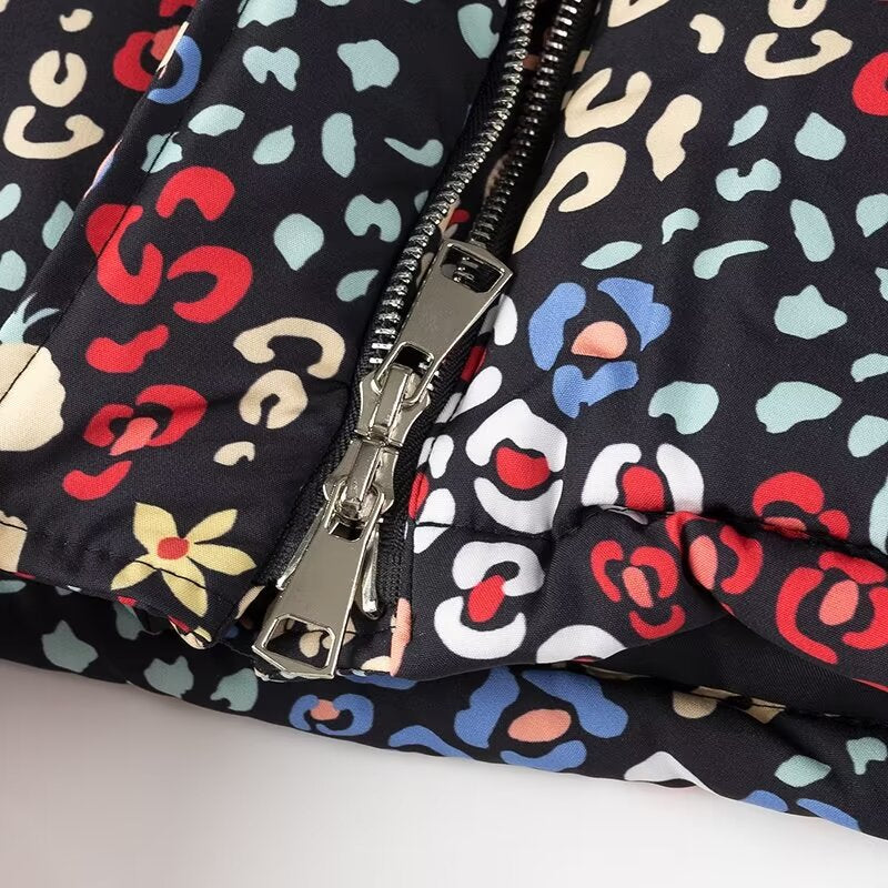 Women's boxy overcoat with stand-up collar, concealed button placket and multicolored all-over print Fashion Glam